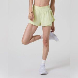 Vuori Luna Short 2” with 4-Way Stretch NWT in Lemongrass